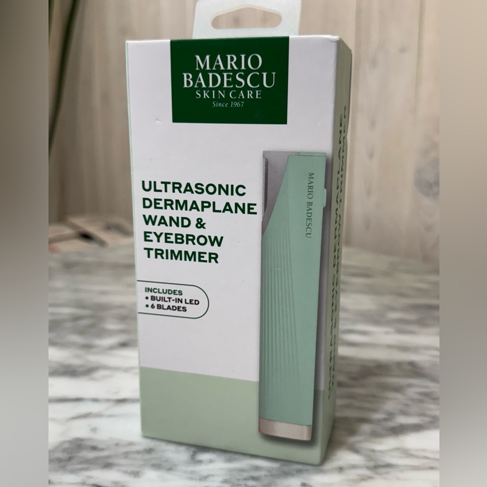 Mario Badescu, Ultrasonic Dermaplane Wand & Eyebrow Trimmer